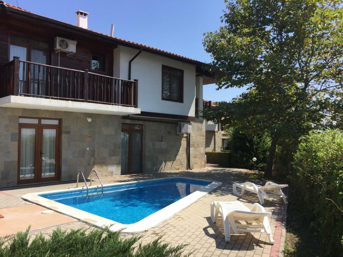 בורגאס Hilltop Villa מראה חיצוני תמונה
